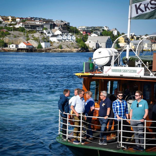 Passasjerer bak på Framnæs