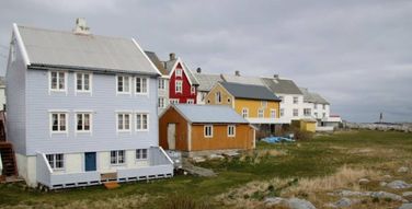 Lyst hus på Grip